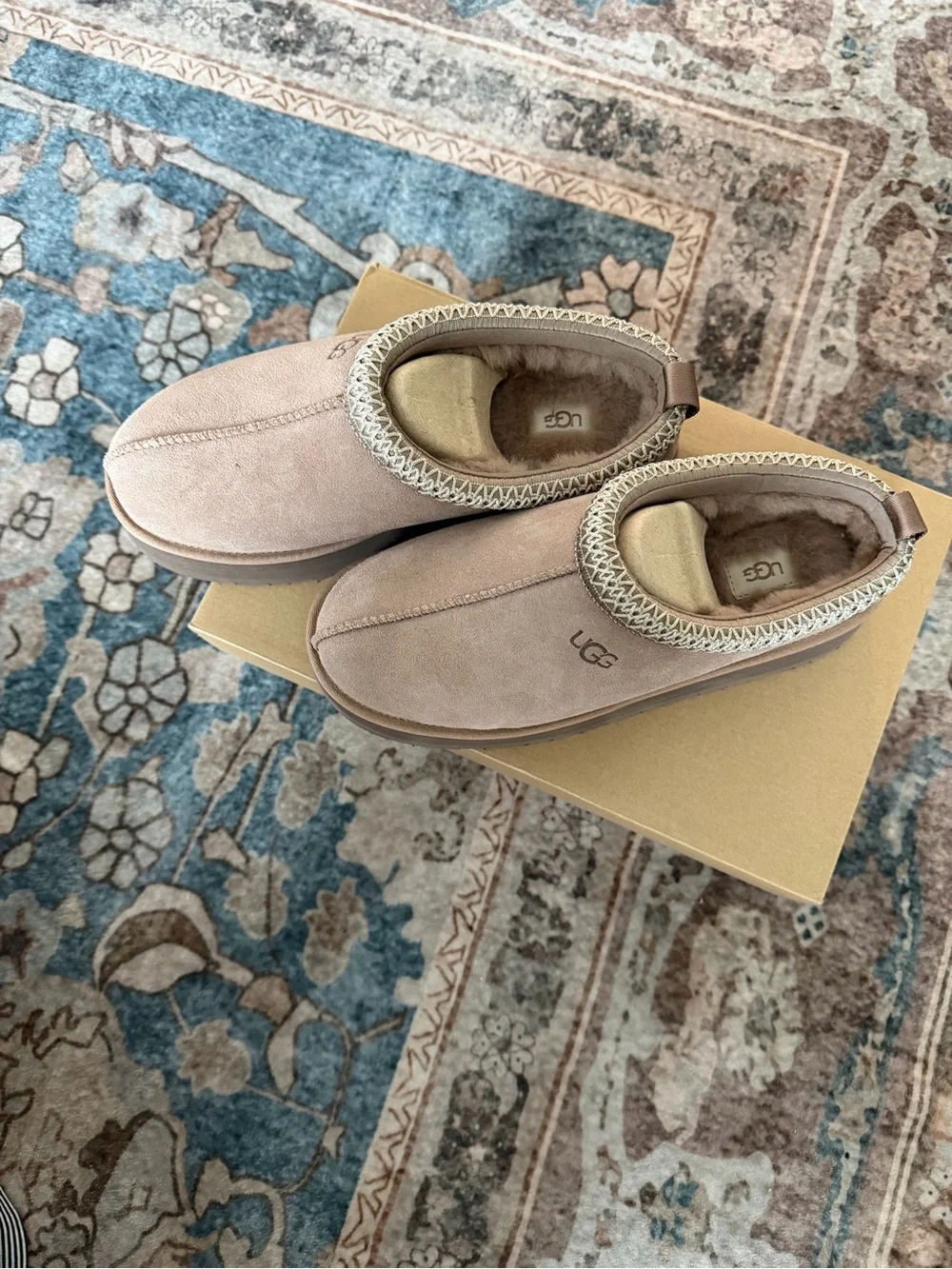 BRAND NEW UGG Women’s Platform Slip-On Clog